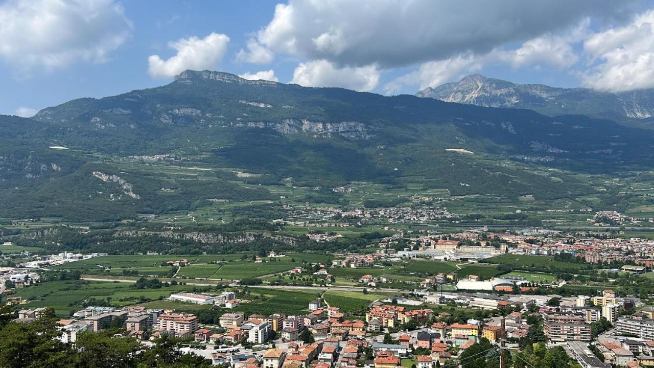 Apartmán Vista Mozzafiato Sulle Alpi Rovereto  Exteriér fotografie